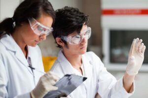 Concentrating Science Students in Laboratory