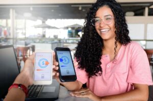 Women Tracking Payroll in Mobile App